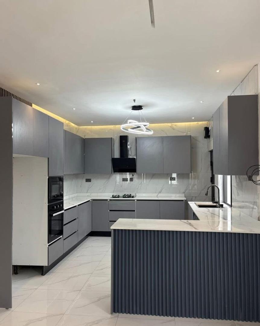 Three (3) Bedroom House For Sale at Lakeside