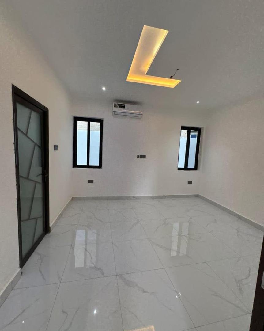 Three (3) Bedroom House For Sale at Lakeside