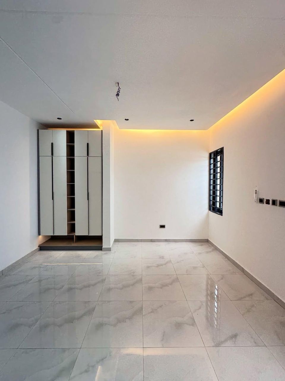 Three (3) Bedroom House For Sale at Lakeside Estate