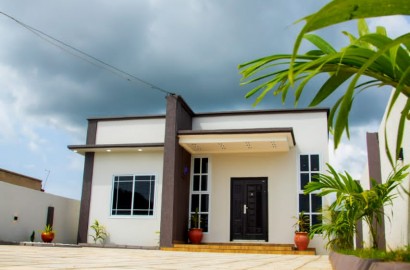 Three (3) Bedroom House For Sale at Ofankor