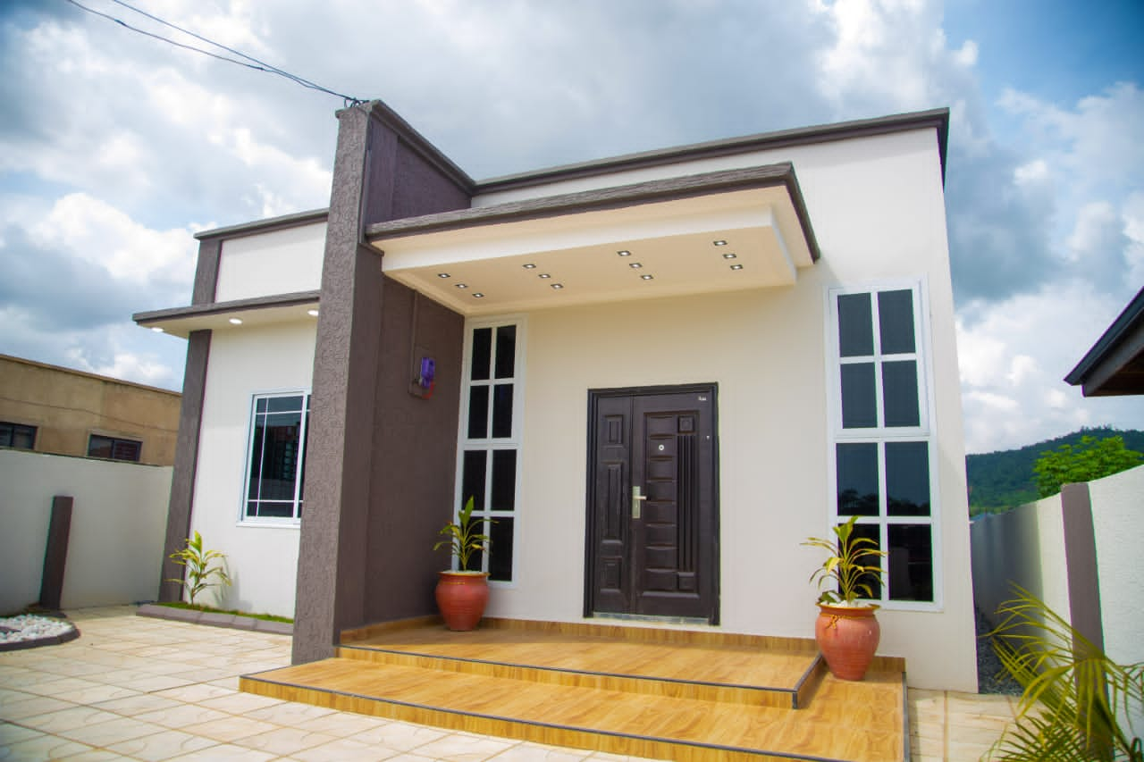 Three (3) Bedroom House For Sale at Ofankor