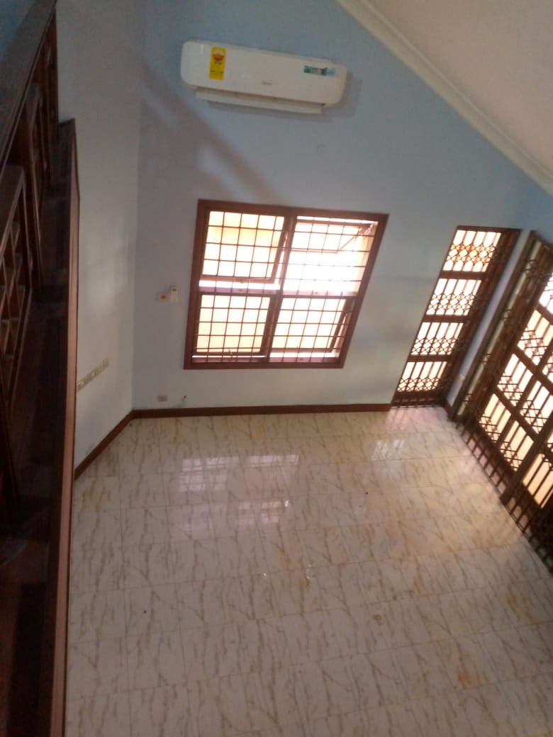 Three (3) Bedroom House For Rent at Pokuase ACP