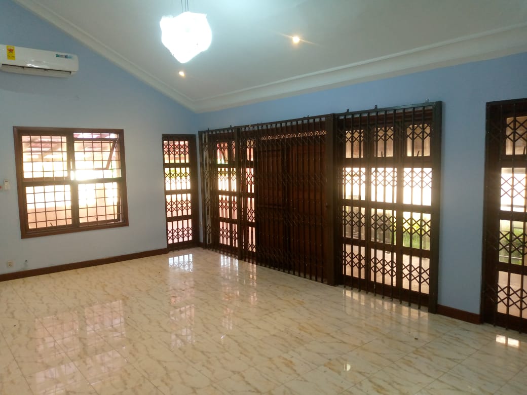 Three (3) Bedroom House For Rent at Pokuase ACP