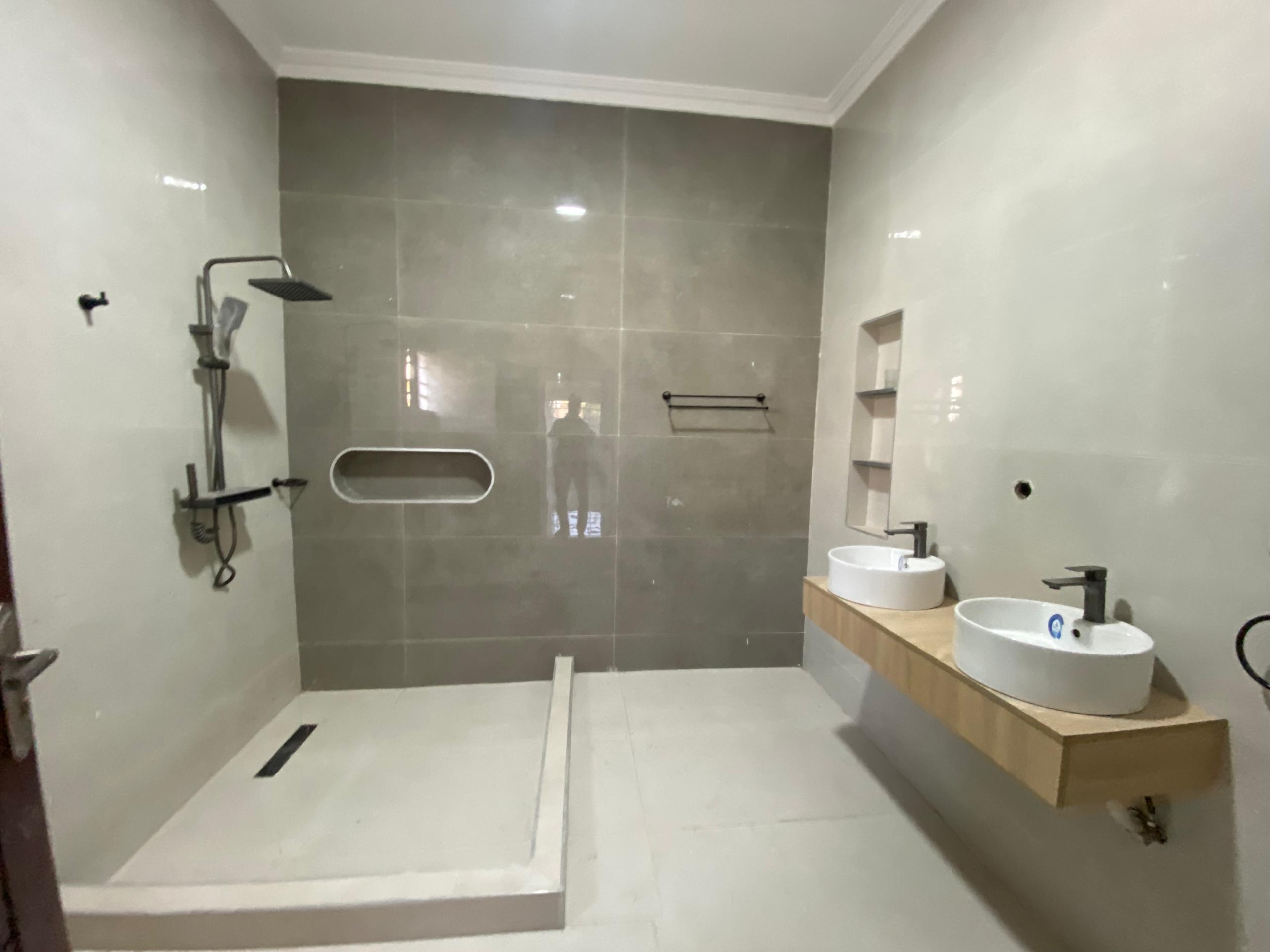 Three (3) Bedroom House For Sale at Sakumono