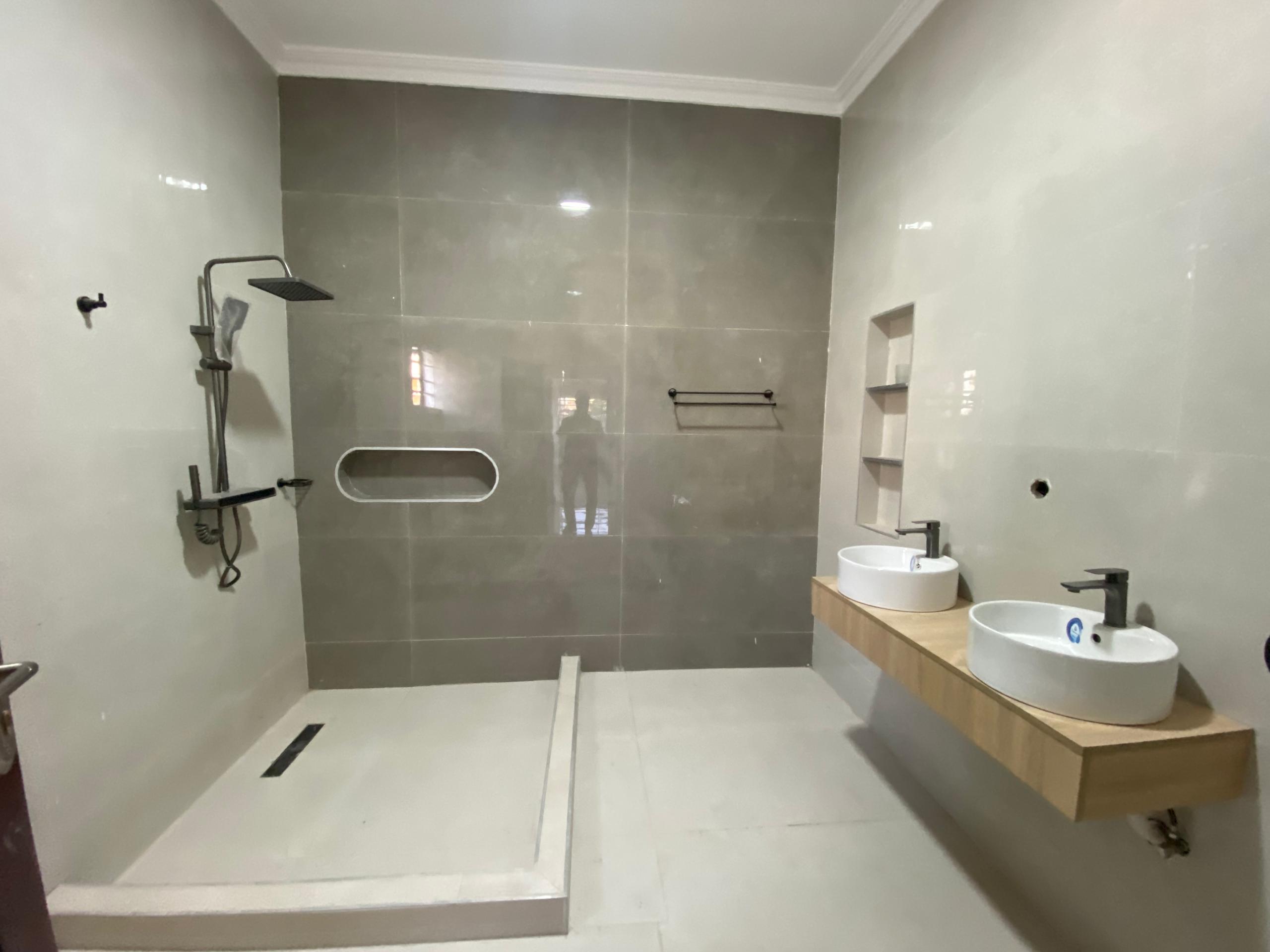 Three (3) Bedroom House For Sale at Sakumono