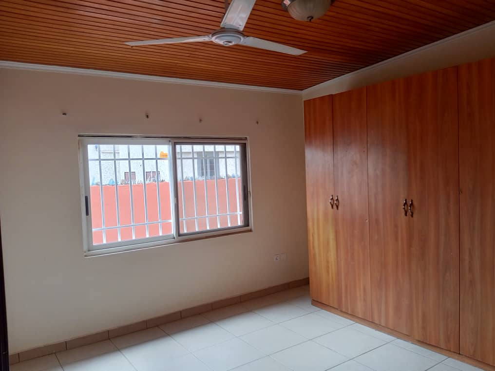 Three (3) Bedroom House with 2 Boys Quarters For Rent at Lakeside