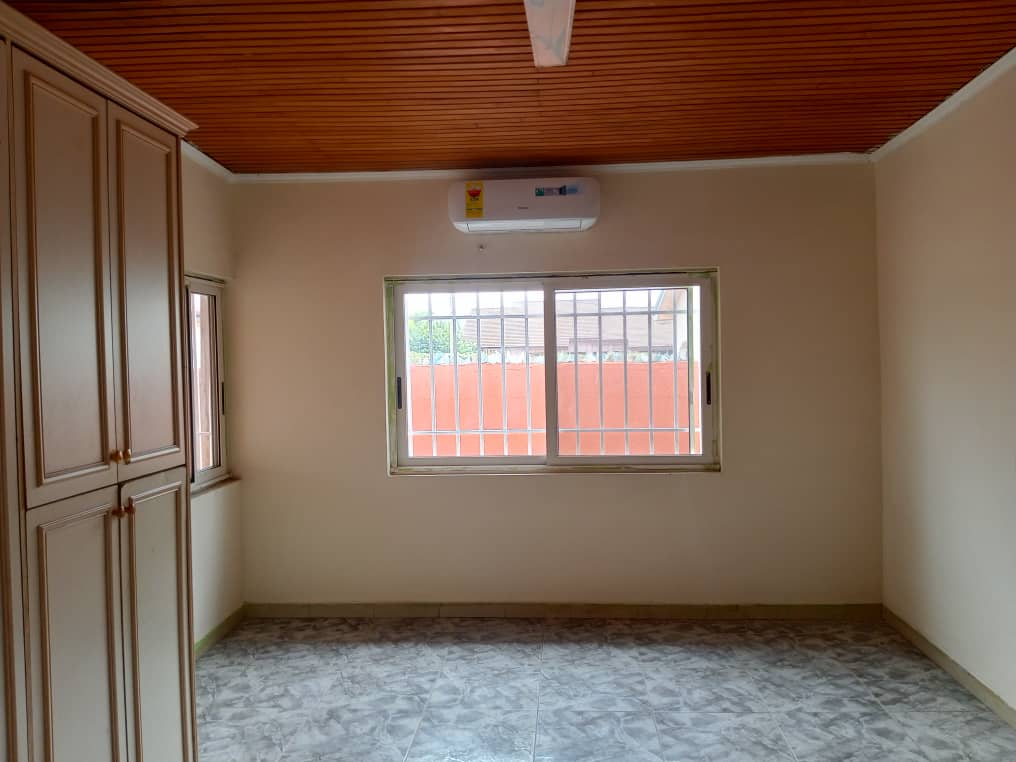 Three (3) Bedroom House with 2 Boys Quarters For Rent at Lakeside