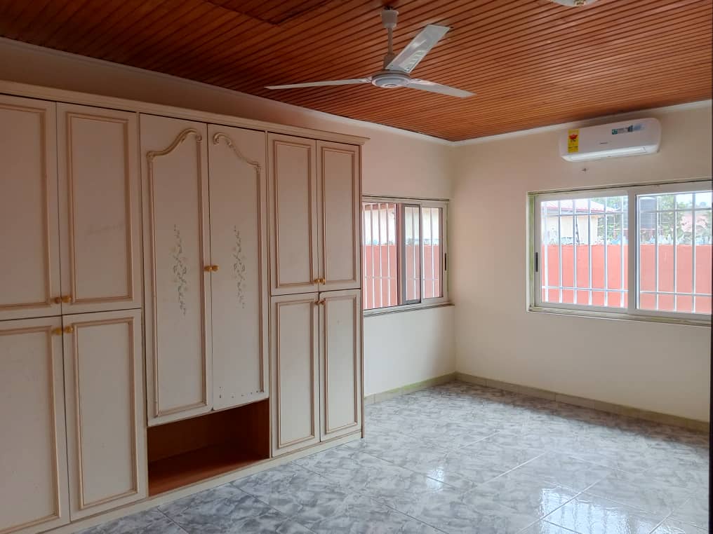 Three (3) Bedroom House with 2 Boys Quarters For Rent at Lakeside