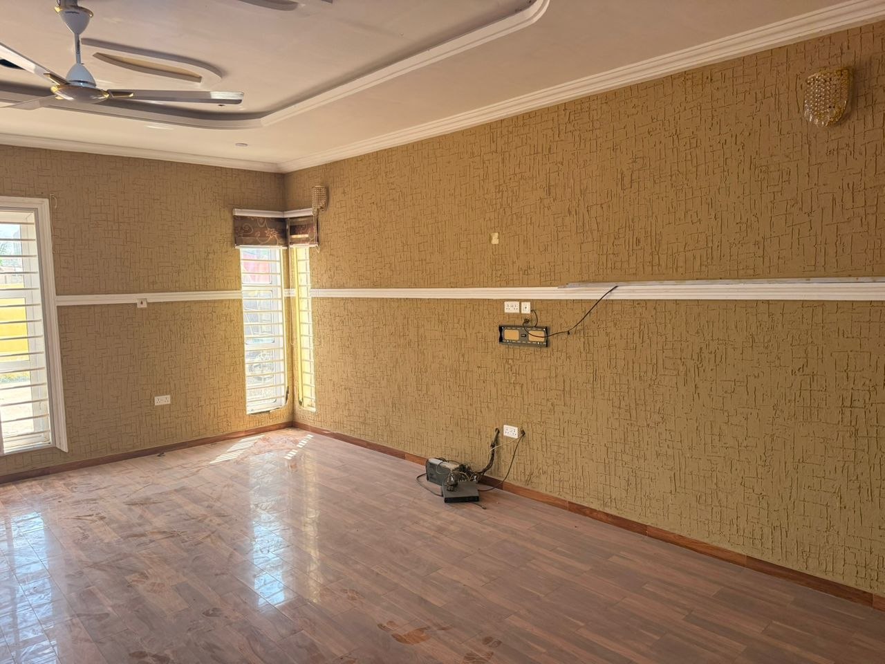 Three (3) Bedroom House with Swimming Pool For Sale at Lakeside