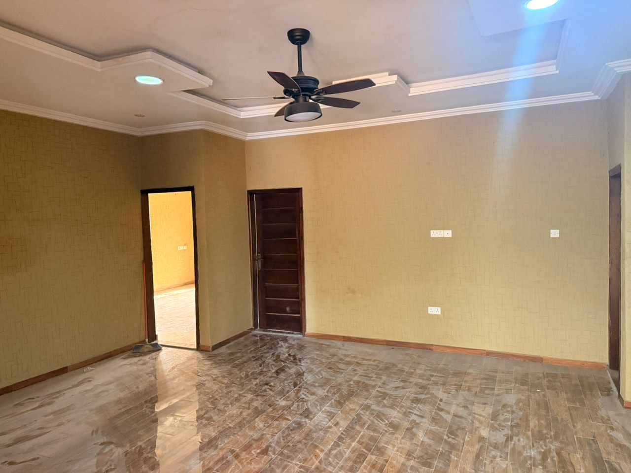 Three (3) Bedroom House with Swimming Pool For Sale at Lakeside