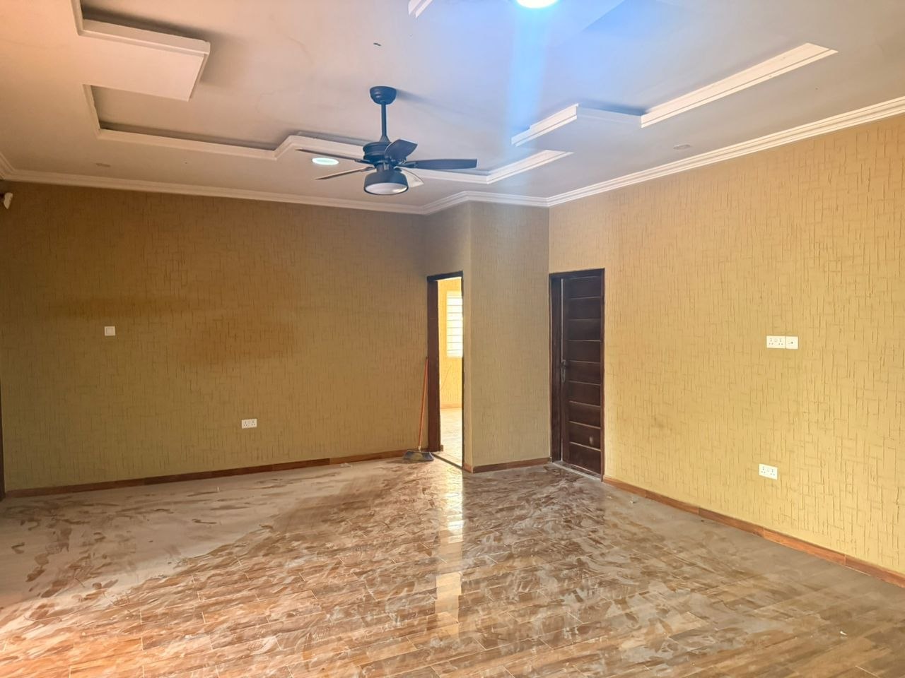 Three (3) Bedroom House with Swimming Pool For Sale at Lakeside