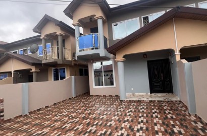 Three (3) Bedroom Semi-detached House For Rent at Abokobi