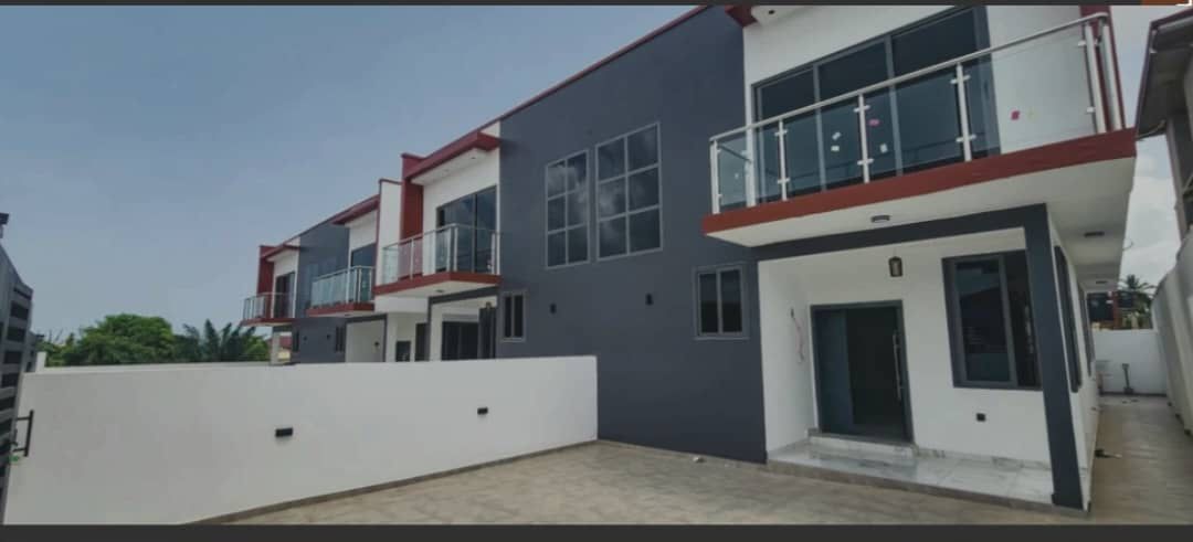 Three (3) Bedroom Semi-detached House For Rent at Achimota