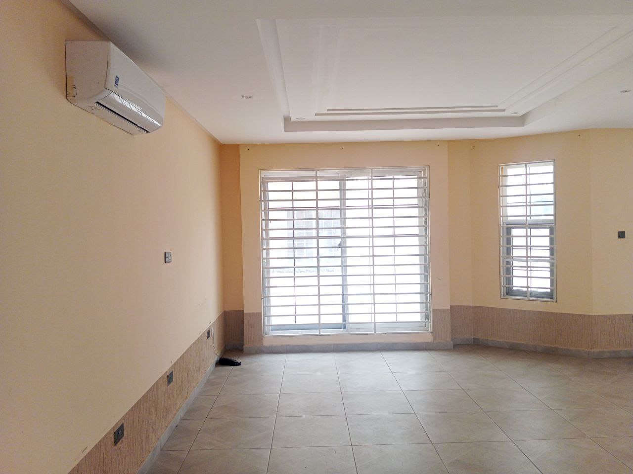 Three (3) Bedroom Semi-detached House For Rent at Agbogba