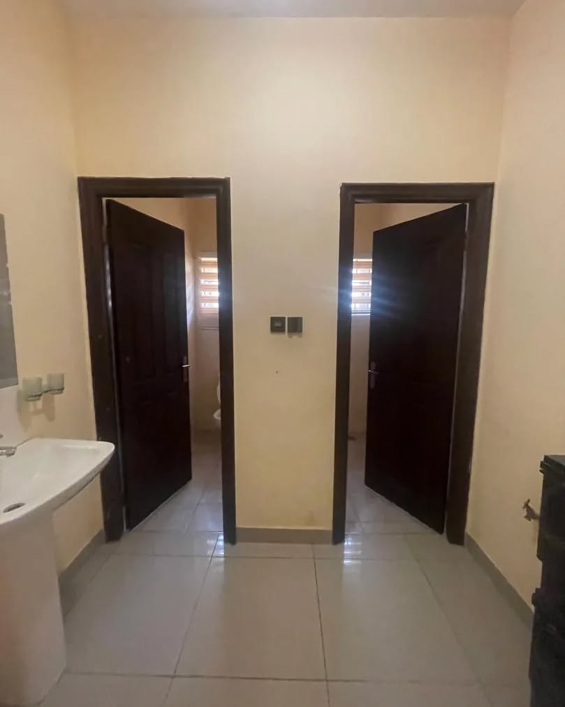 Three (3) Bedroom Semi-detached House For Rent at Tema Community 25