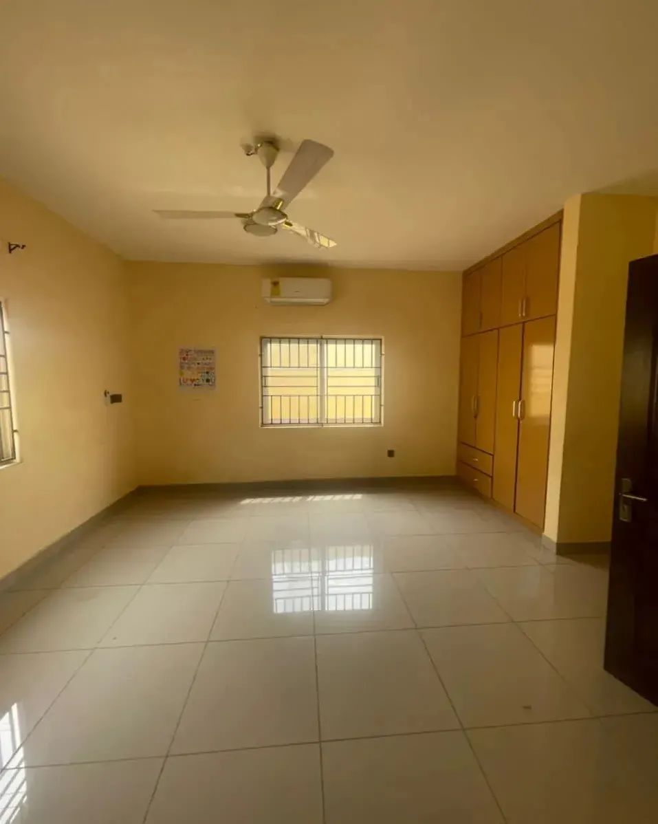 Three (3) Bedroom Semi-detached House For Rent at Tema Community 25