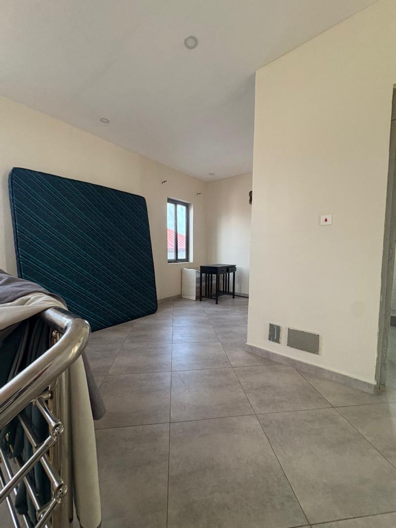 Three (3) Bedroom Semi-detached House For Rent at Tse Addo