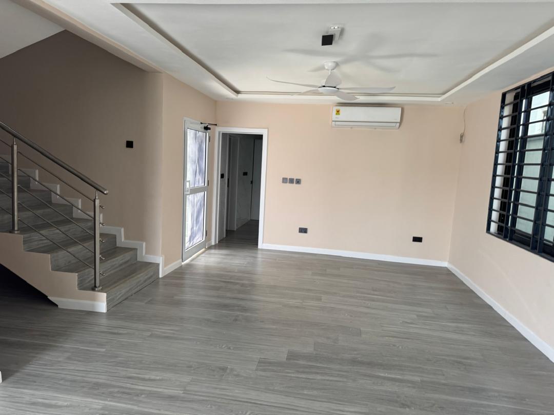 Three (3) Bedroom Semi-detached House with Boys Quarters For Rent at Tse Addo