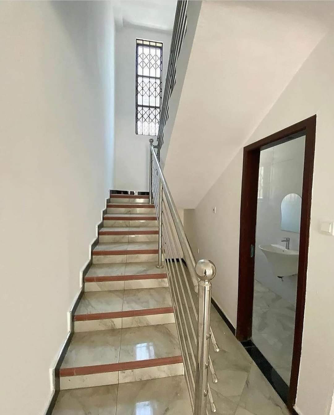 Three (3) Bedroom Semi-detached Townhouse For Rent at Oyarifa