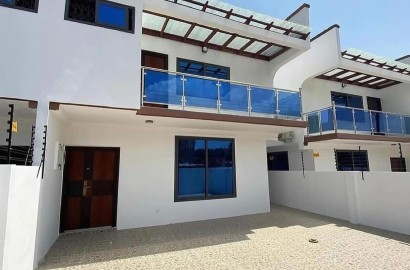 Three (3) Bedroom Semi-detached Townhouse For Rent at Oyarifa