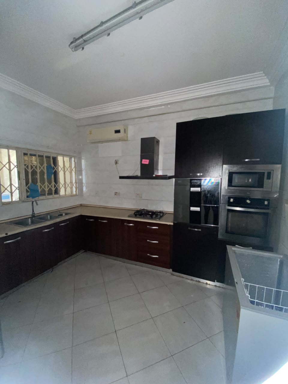 Three (3) Bedroom Semi-furnished Apartment For Rent at Dzorwulu