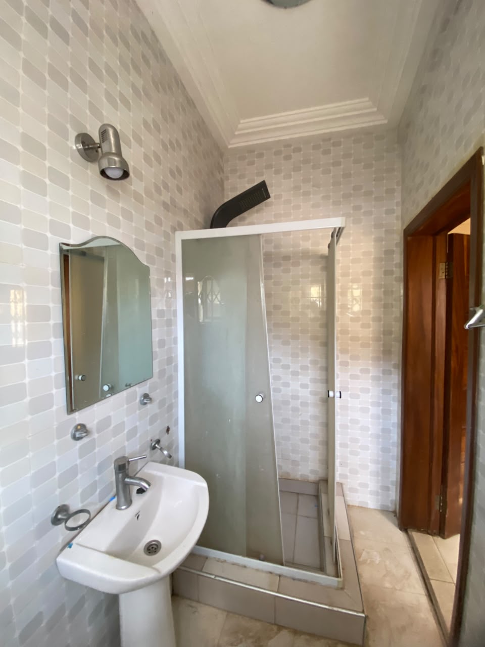 Three (3) Bedroom Semi-furnished Apartment For Rent at Dzorwulu