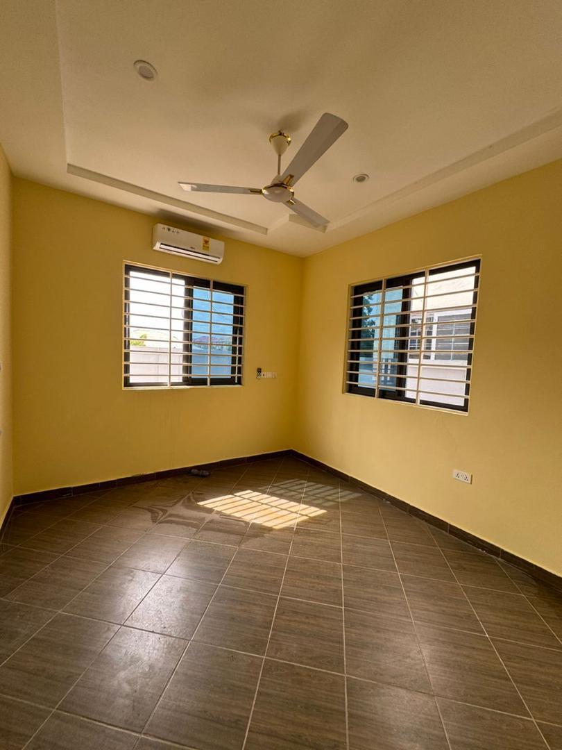 Three (3) Bedroom Townhouse For Rent at Lakeside