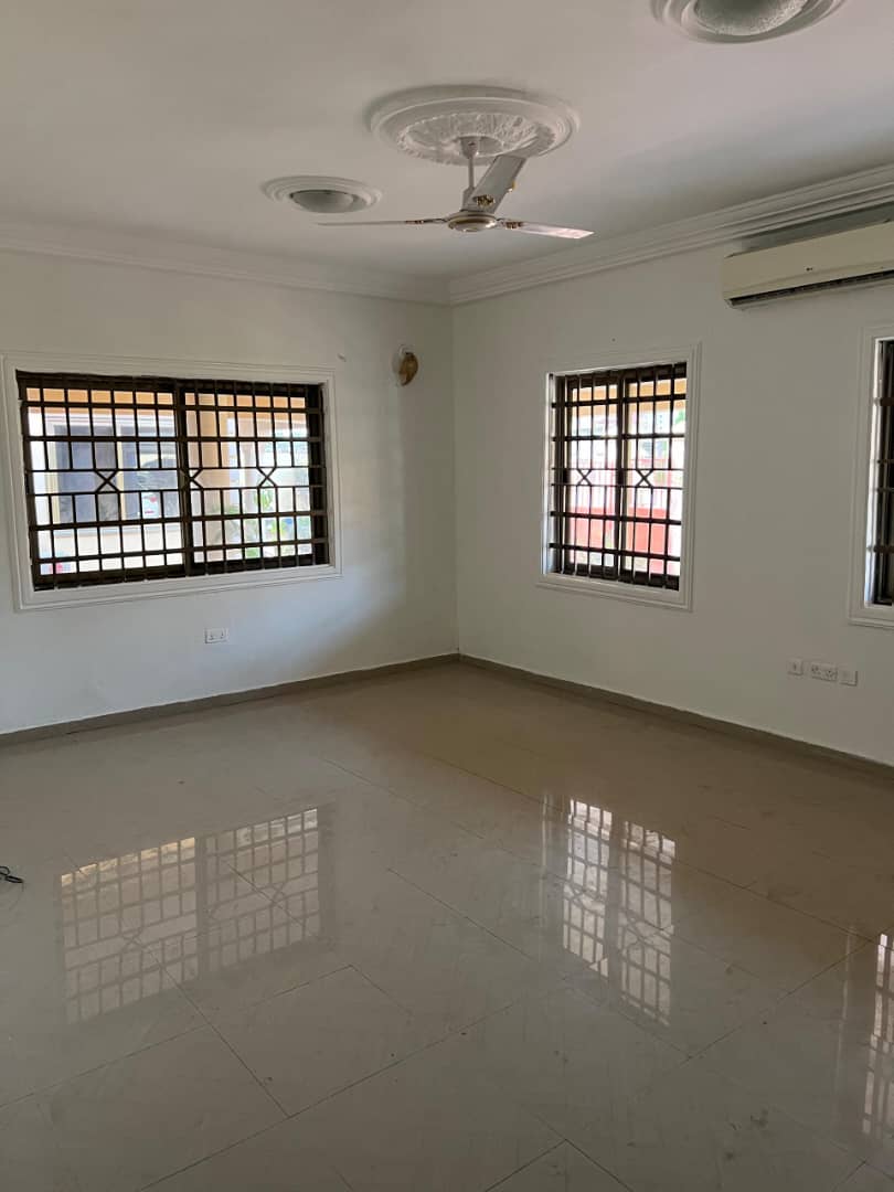 Three (3) Bedroom Townhouse For Rent at Oyarifa