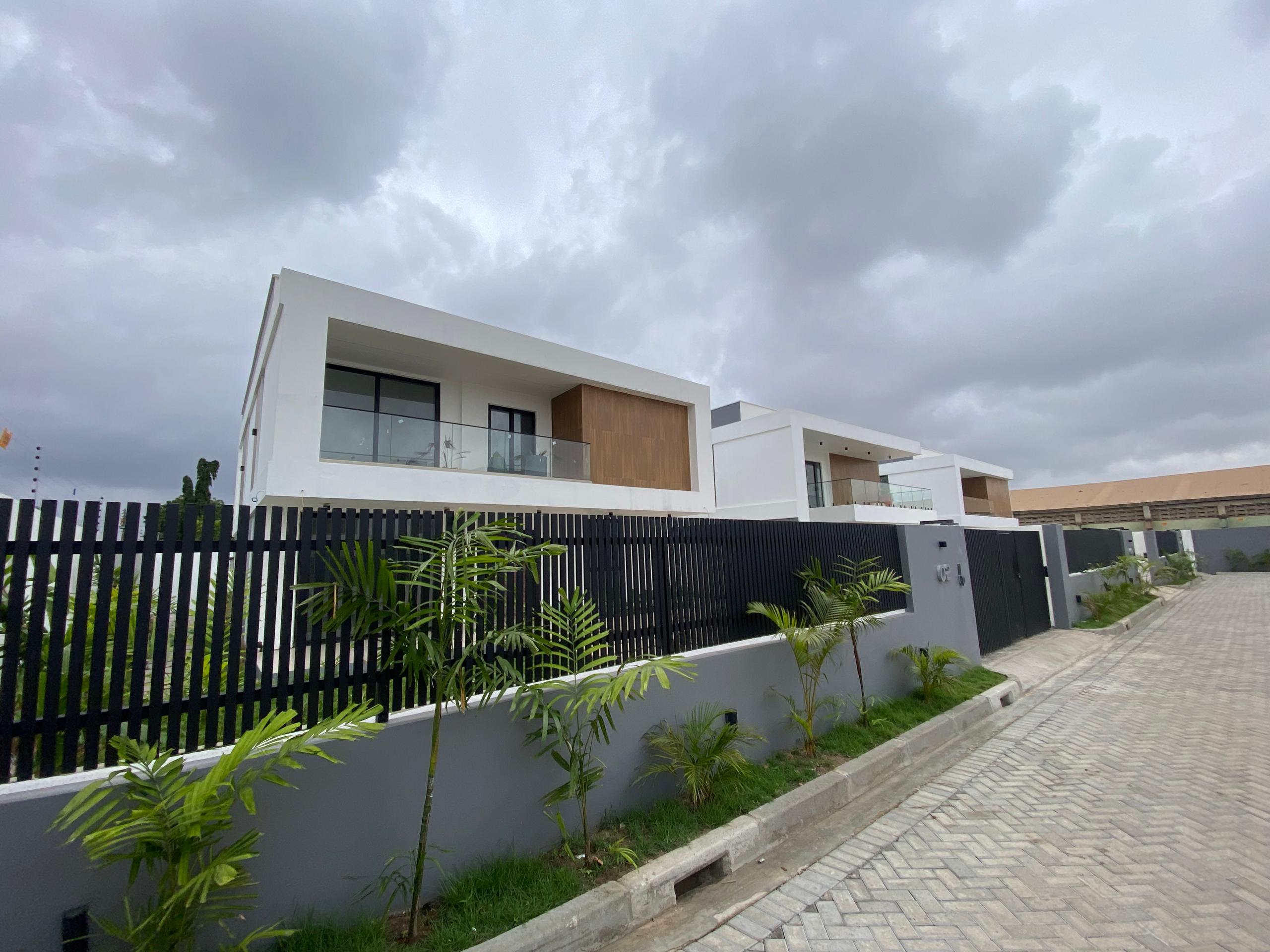 Three (3) Bedroom Townhouse For Sale in a Gated Community at East Airport