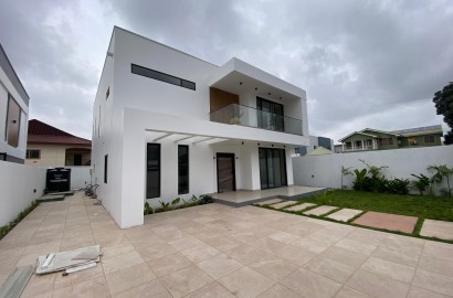 Three (3) Bedroom Townhouse For Sale in a Gated Community at East Airport