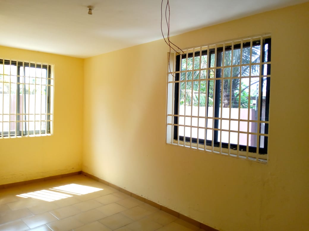 Apartment Building for Sale at Ofankor Barrier