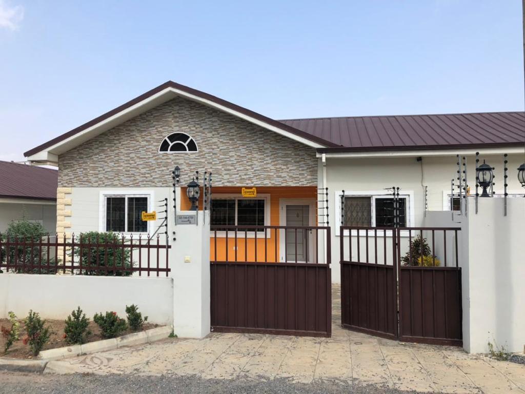 Two 2-Bedroom House with Ensuite for Rent at Oyarifa