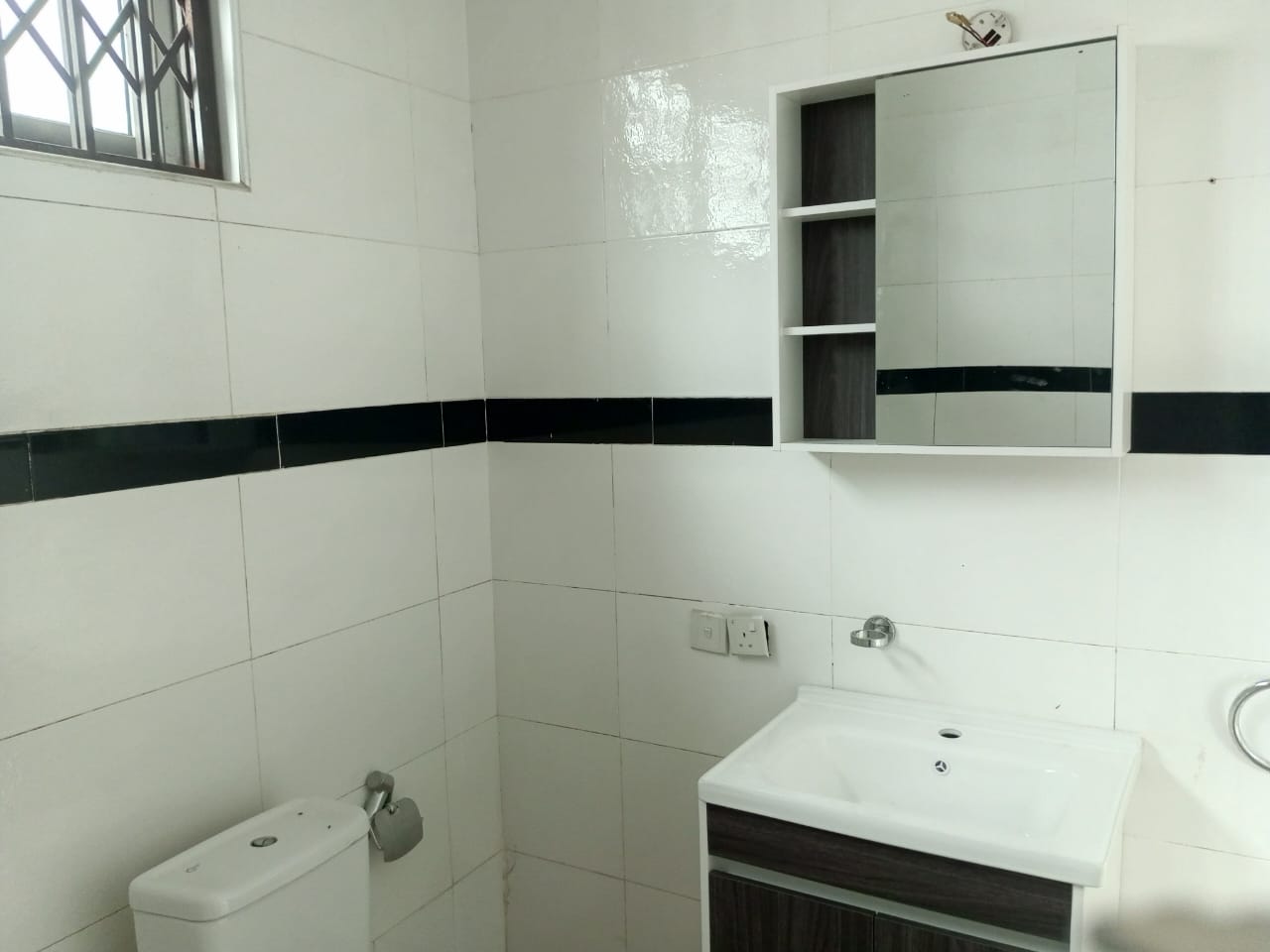 Two (2) Bedroom Apartment For Rent at Abelemkpe