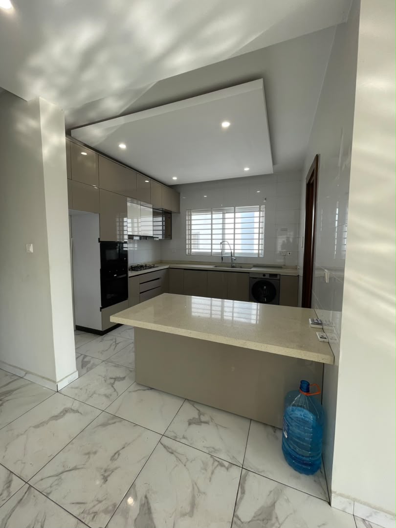 Two (2) Bedroom Apartment For Rent at Abelemkpe