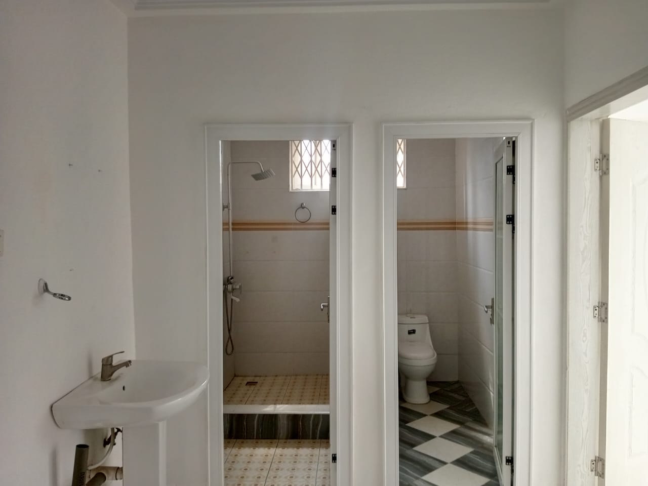 Two (2) Bedroom Apartment For Rent at Ashaley Botwe School Junction