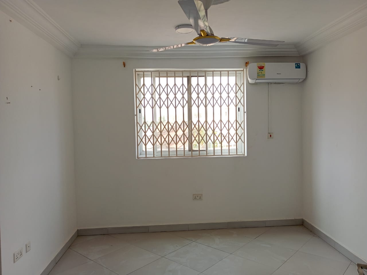 Two (2) Bedroom Apartment For Rent at Ashaley Botwe School Junction