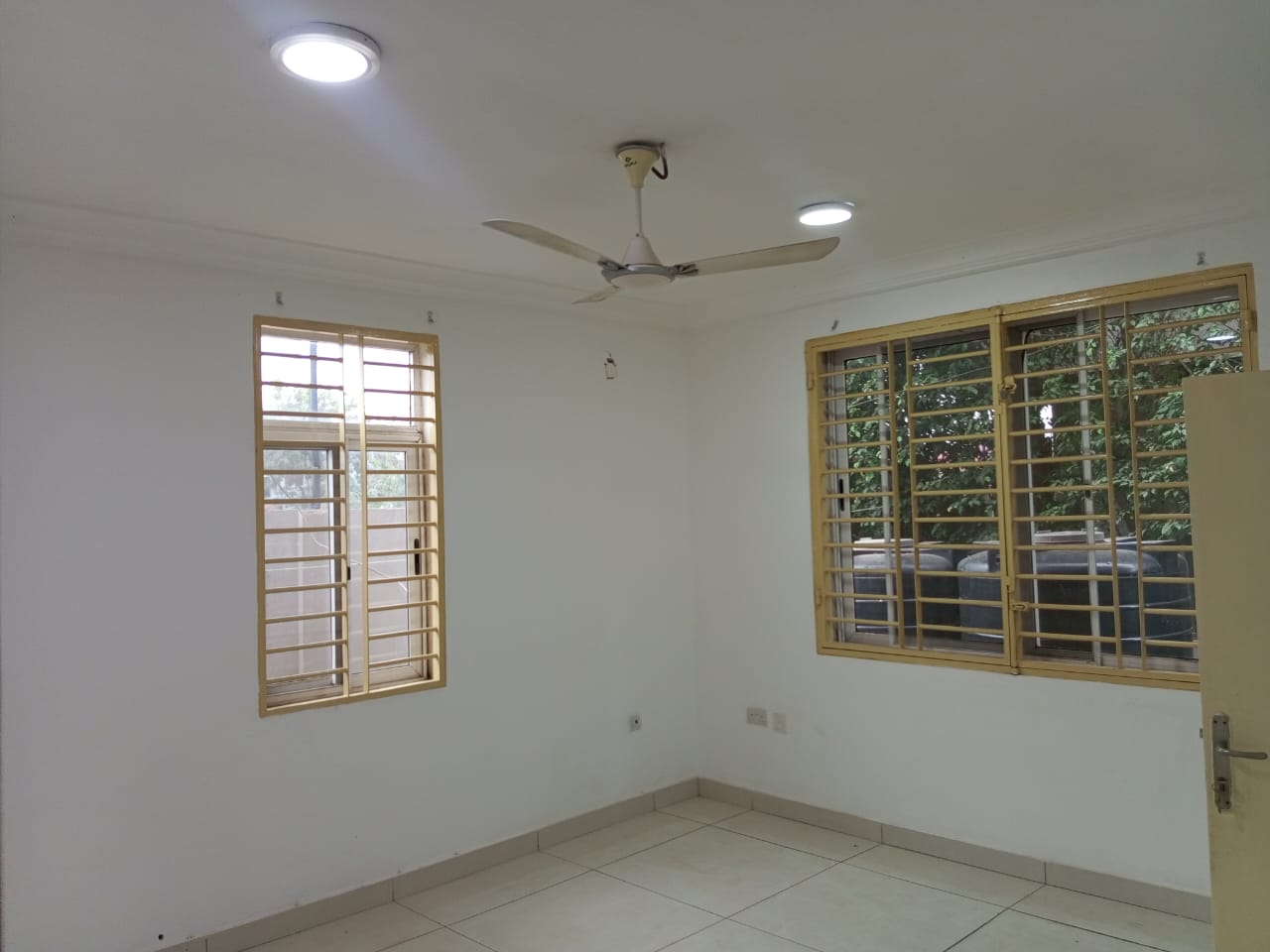 Two (2) Bedroom Apartment For Rent at Lakeside