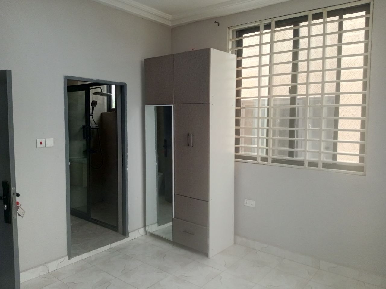 Two (2) Bedroom Apartment For Rent at Lakeside