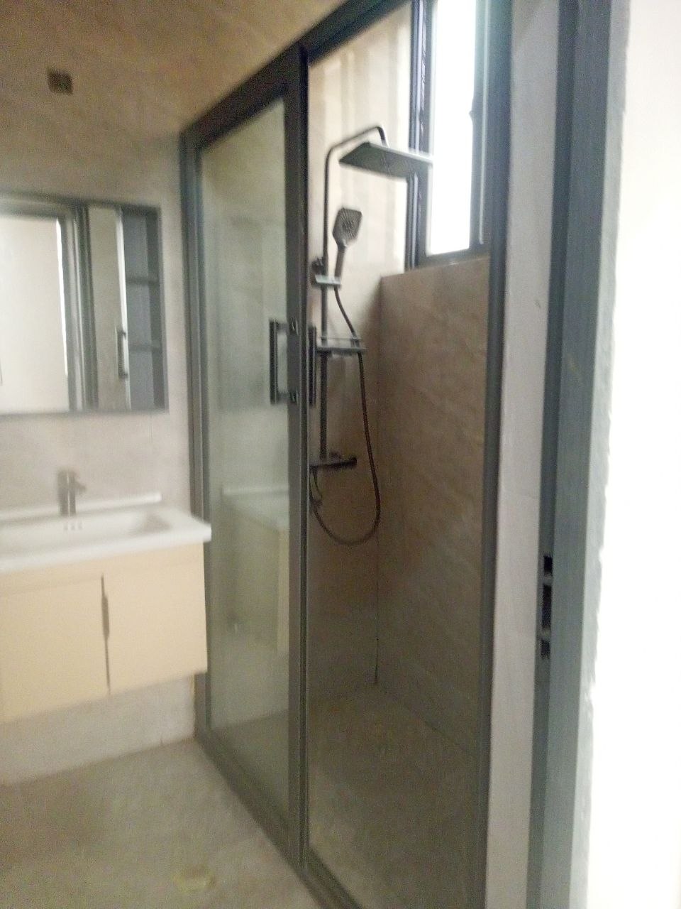 Two (2) Bedroom Apartment For Rent at Lakeside