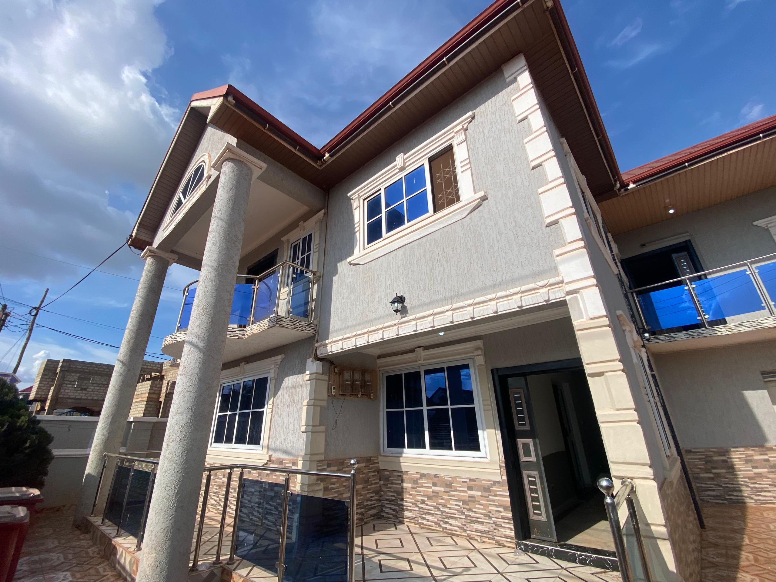 Two (2) Bedroom Apartment For Rent at Lashibi