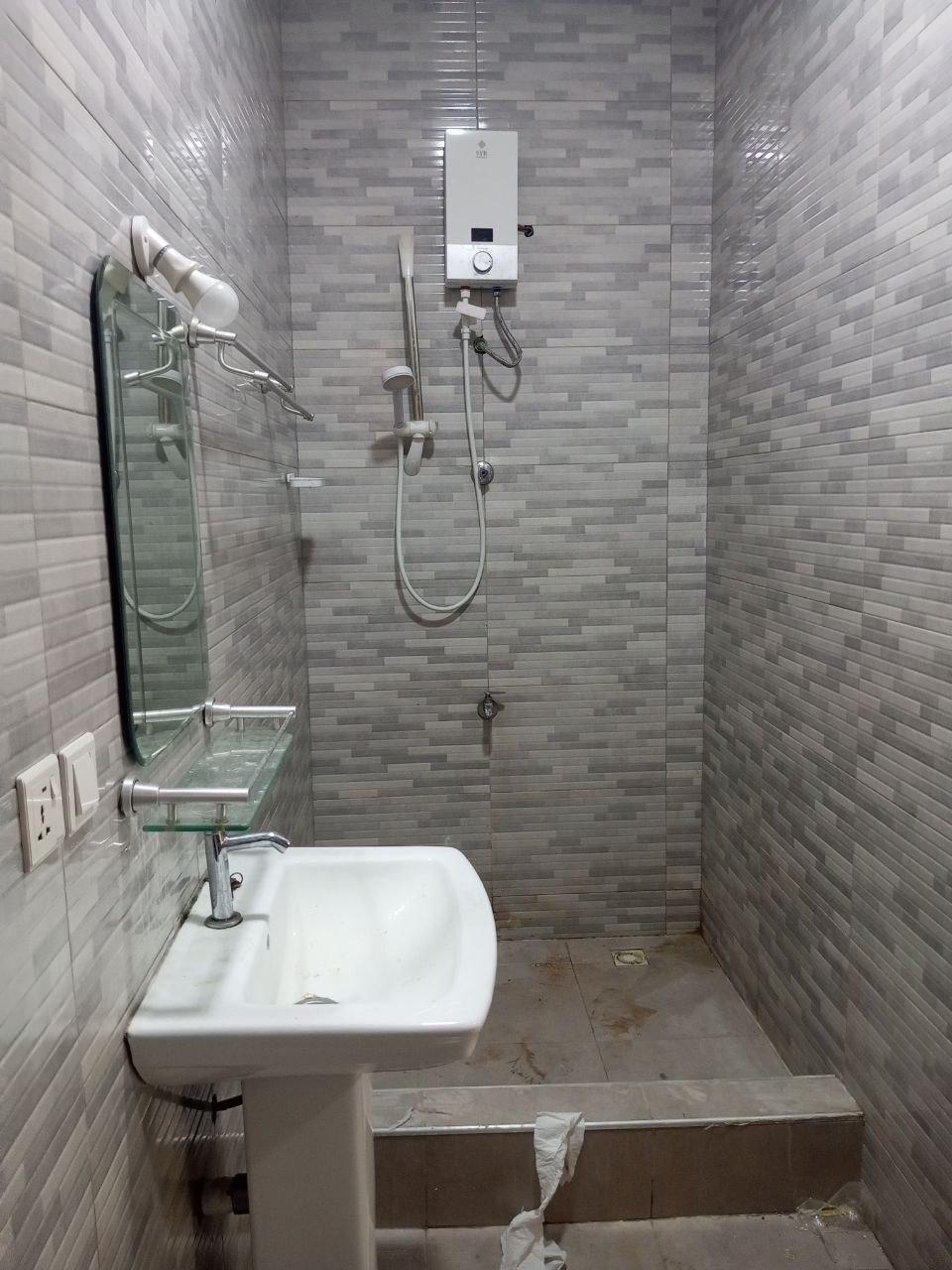 Two (2) Bedroom Apartment For Rent at Madina Estate