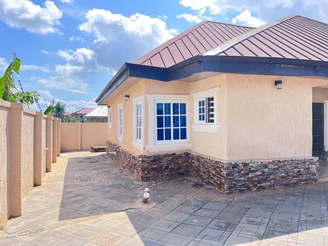 Two (2) Bedroom House For Sale at Kumasi Kwaso