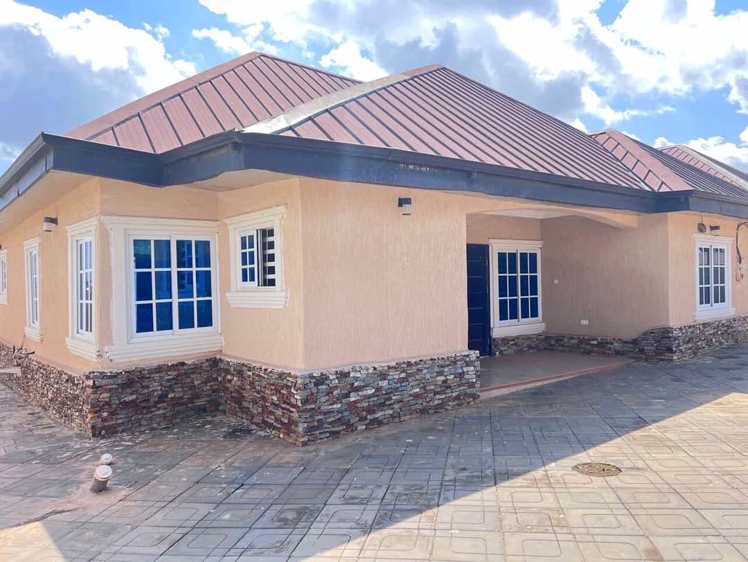 Two (2) Bedroom House For Sale at Kumasi Kwaso