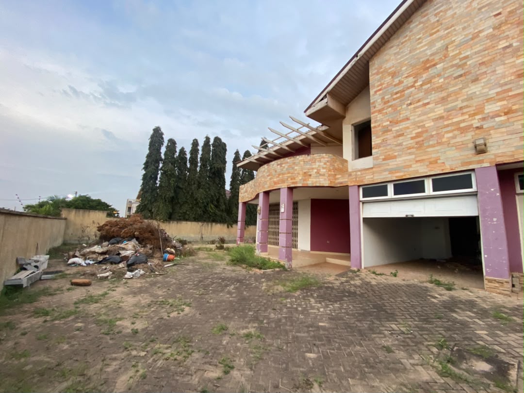 Five (5) Bedroom House For Sale at Spintex