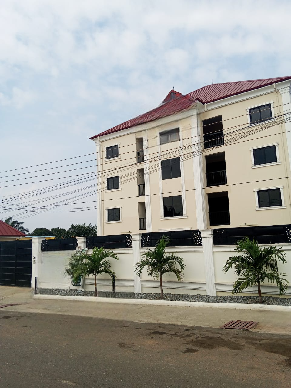 Three (3) Bedroom Apartment For Rent at Akweteyman
