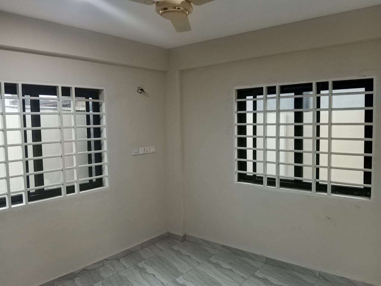 Three (3) Bedroom Apartment For Rent at Akweteyman