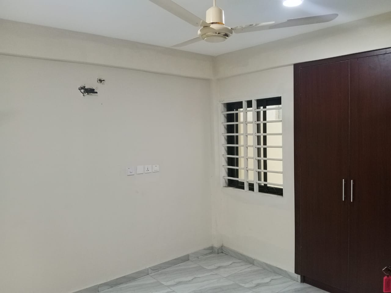 Three (3) Bedroom Apartment For Rent at Akweteyman