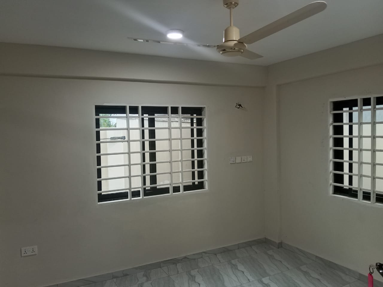 Three (3) Bedroom Apartment For Rent at Akweteyman