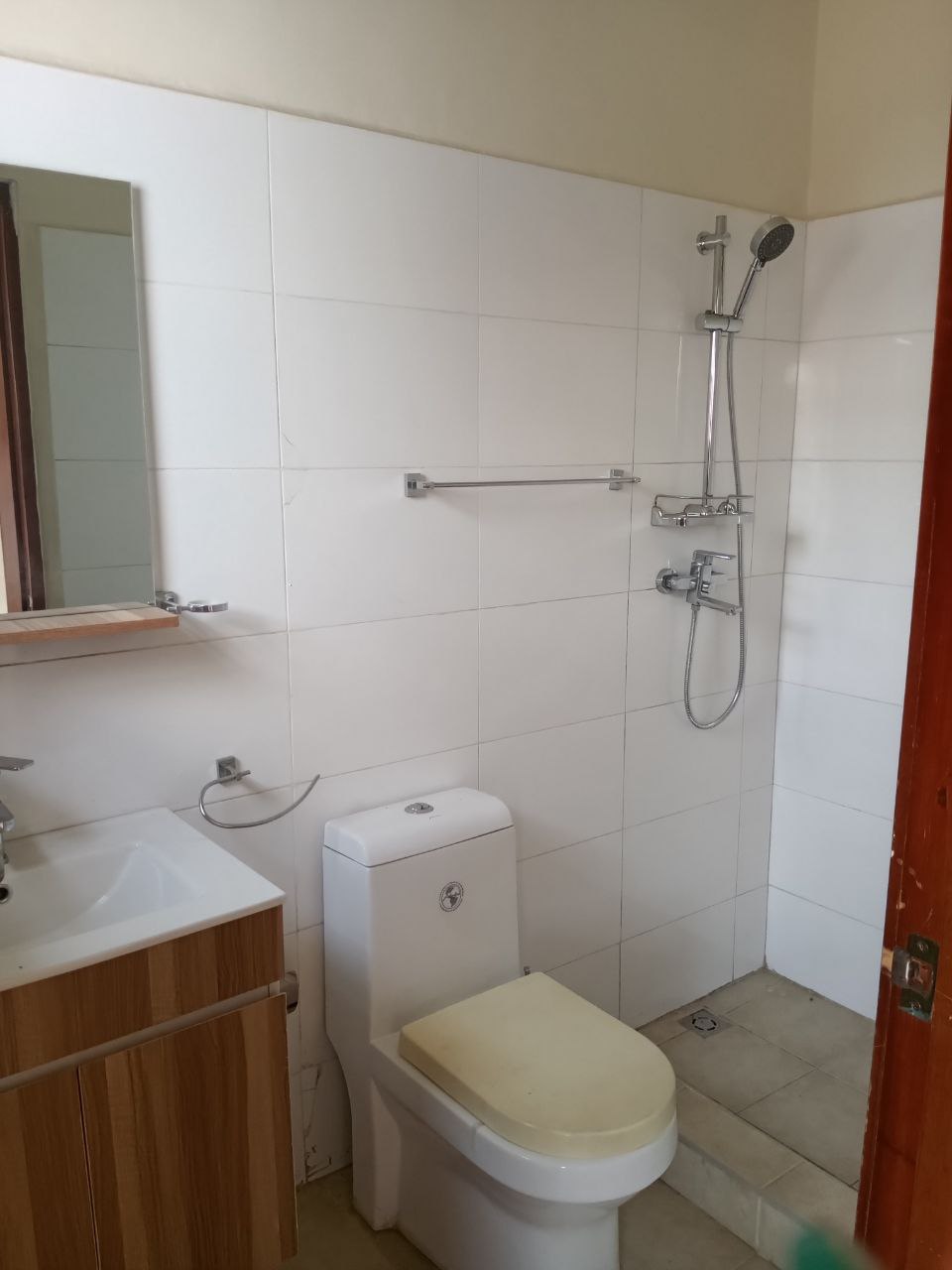 Two (2) Bedroom Semi-detach Townhouse in a Gated Community For Rent at North Legon