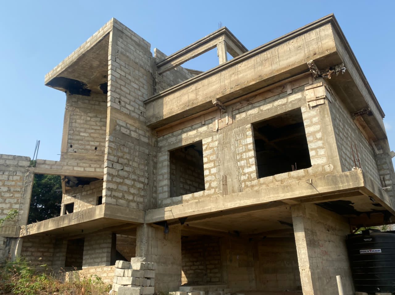 Uncompleted (5)Five Bedroom House With (1)One Bedroom Boys Quarters for Sale At McCarthy Hill